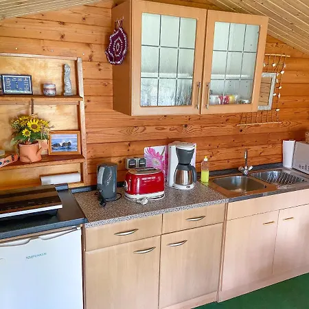 مكان تخييم Camping Gluck An Der Peene